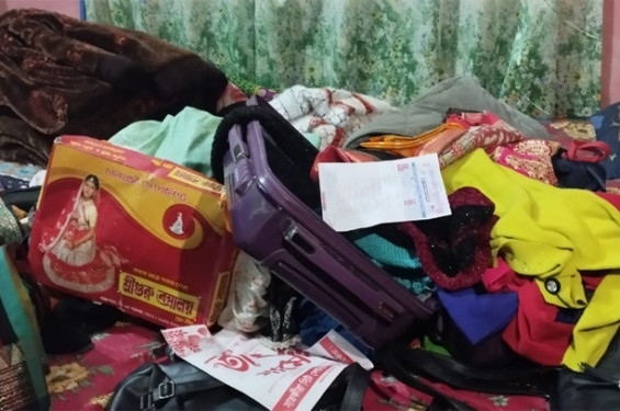 সাতক্ষীরায় ব্যবসায়ীর বাড়িতে ডাকাতি, টাকাসহ গহনা লুট