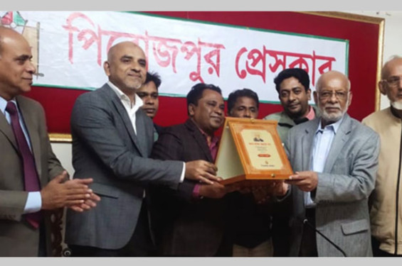 রাজনীতি করা সহজ-আমলার কাজ করা কঠিন: জাকির আহমেদ খান