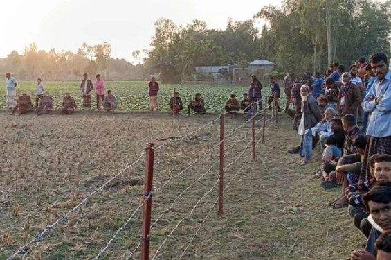 পাটগ্রাম সীমান্তে বিএসএফের কাঁটাতারের বেড়া স্থাপনের চেষ্টা , বিজিবির বাধা