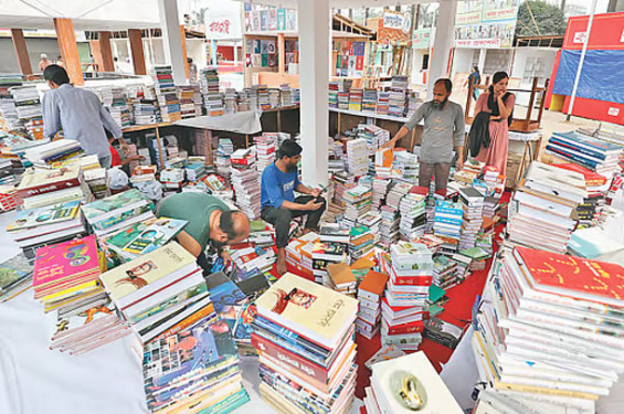 বইমেলা শুরু আজ, উদ্বোধন করবেন প্রধান উপদেষ্টা