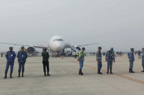 বিমানবন্দরে রাতভর তল্লাশি, এবারও পাওয়া গেল না কিছু
