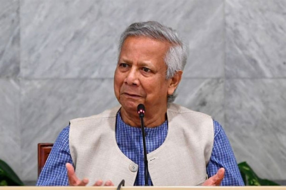 শেখ হাসিনার পরিবারের সম্পত্তি ধ্বংস না করার আহবান জানালেন প্রধান উপদেষ্টা