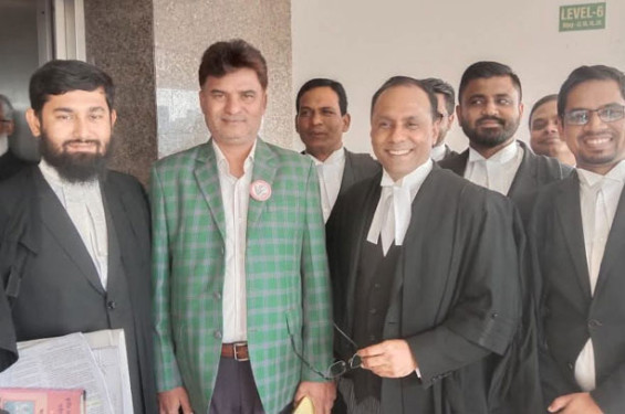 বাঁশখালীতে দুই বছর পর চেয়ারম্যান পদ ফিরে পেলেন লেয়াকত আলী