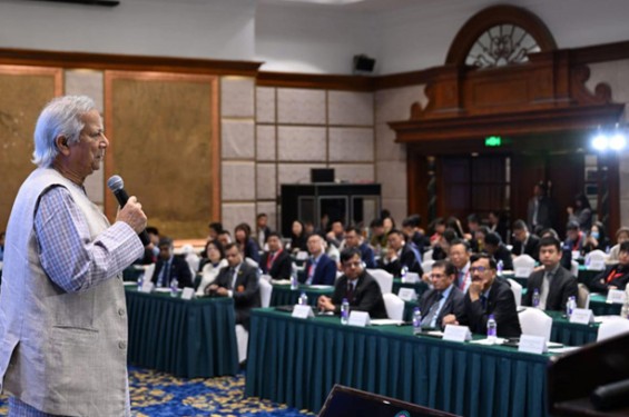 চীনা বিনিয়োগকারীদের বাংলাদেশে বিনিয়োগের আহ্বান প্রধান উপদেষ্টার