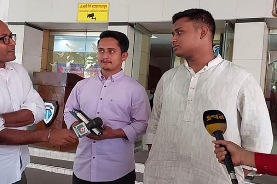 অতিগোপনীয় অভিযোগ নিয়ে দুদকে হাসনাত-সারজিস