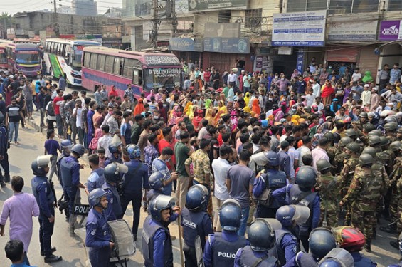 গাজীপুরে ১০ কারখানায় ছুটি ঘোষণা
