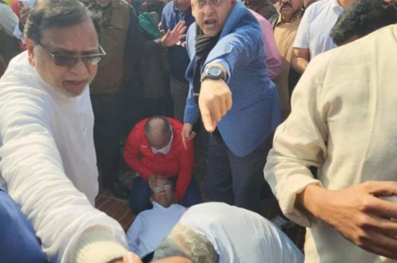 বিজয় দিবসে স্মৃতিসৌধে অসুস্থ মির্জা ফখরুল, সাভার সিএমএইচে ভর্তি