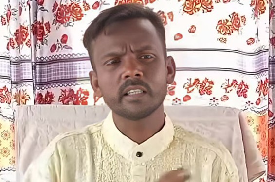 স্ত্রী রিয়া মনিকে তালাকের ঘোষণা দিয়ে আবার আলোচনায় হিরো আলম