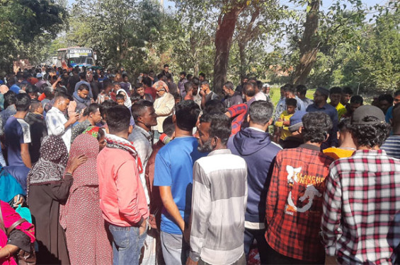 শান্তিগঞ্জে সিএনজি-মোটরবাইক সংঘর্ষে মামা-ভাগনে নিহত