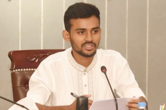 শহীদের আত্মত্যাগ যেন বৃথা না যায়: উপদেষ্টা আসিফ