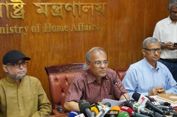 পহেলা বৈশাখে নিরাপত্তা ঝুঁকি নেই: স্বরাষ্ট্র উপদেষ্টা